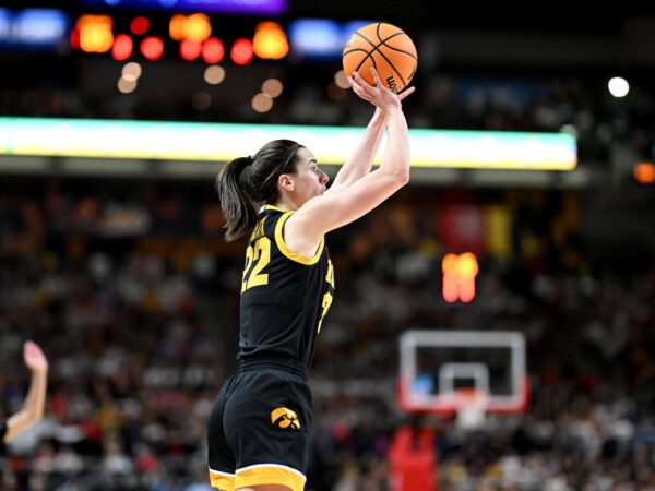 Caitlin Clark’s green-light range made her the gold standard in women’s college basketball