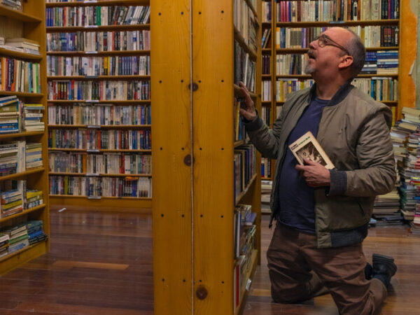 Cold Plunges and Cuddling With Cats: Photographing the ‘Great Performers’