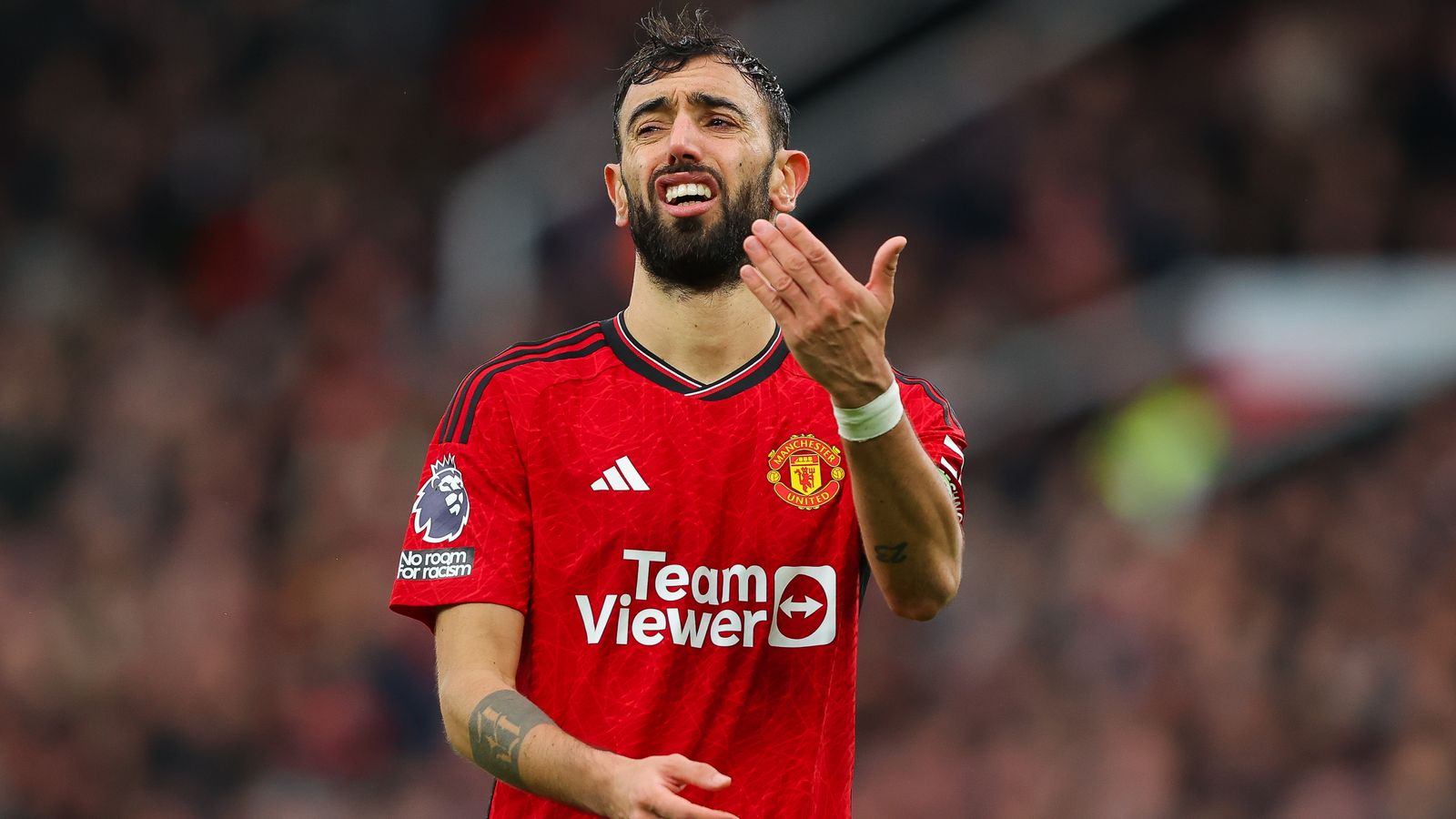 Fulham post video poking fun at Fernandes! Fulham post video poking fun at Fernandes!