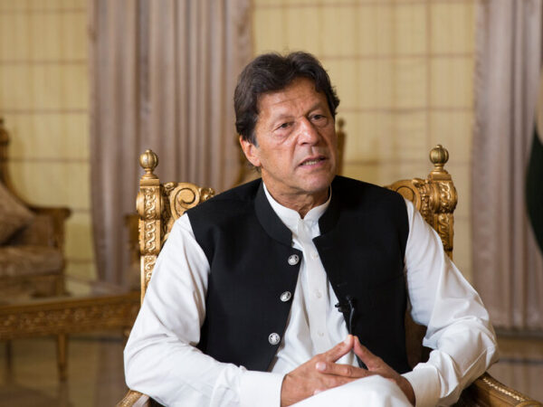 How Imran Khan Used Social Media to Rise Again in Pakistan