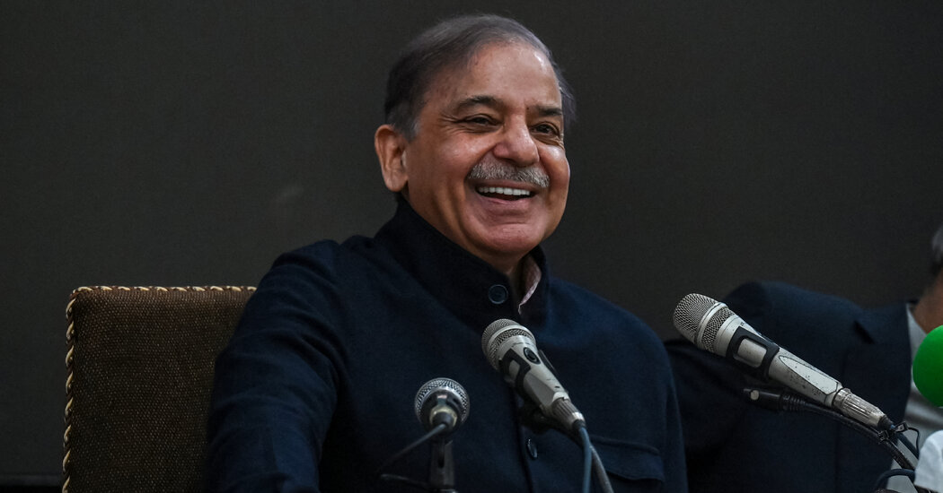 Imran Khan’s Opponents Reach Deal to Shut His Allies Out of Government Imran Khan’s Opponents Reach Deal to Shut His Allies Out of Government