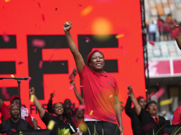 Leader of South African opposition party promises jobs, land ahead of election