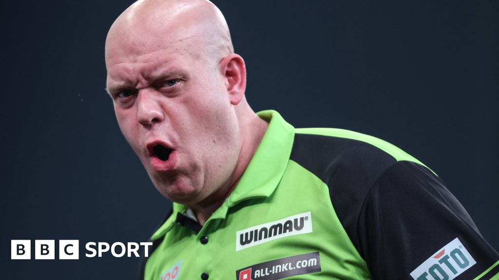 Premier League darts: Michael van Gerwen beats Luke Littler in night two final in Berlin Premier League darts: Michael van Gerwen beats Luke Littler in night two final in Berlin