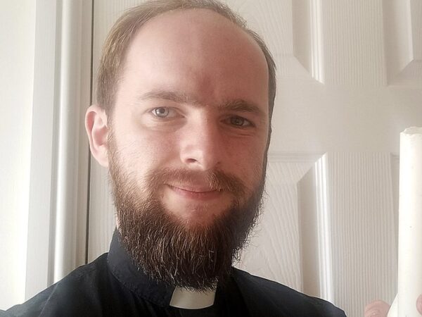 ‘Reverend Candles’ helps to bring light to Ukraine