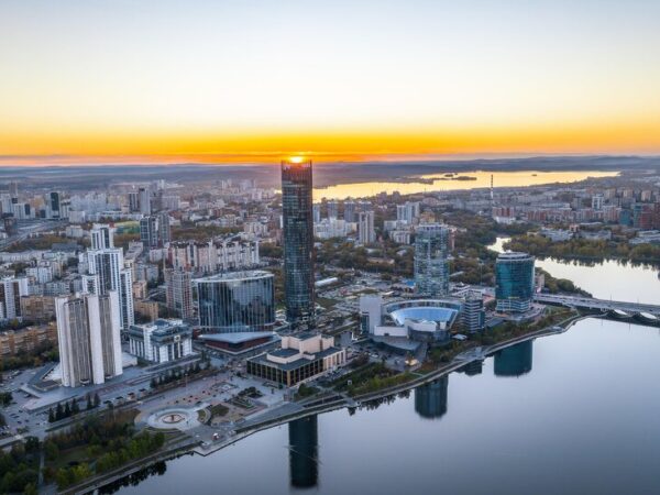 Russia Arrests U.S. Citizen, Accusing Her of Treason by Aiding Ukraine