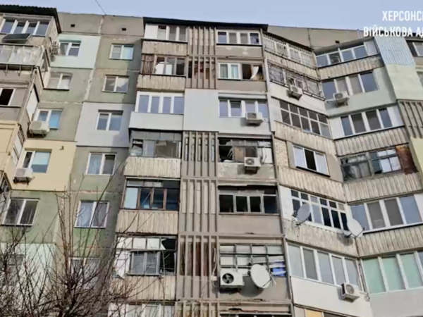 Russian attacks in Donetsk, Kherson oblasts kill 2, injure 21