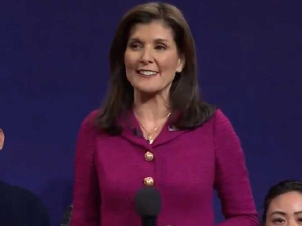 ‘SNL’: Nikki Haley Makes Cameo as Herself, Mocks Donald Trump and Her Own Controversial Civil War Comments