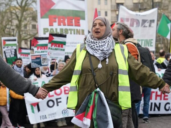 Tens of thousands at pro-Palestinian march in London