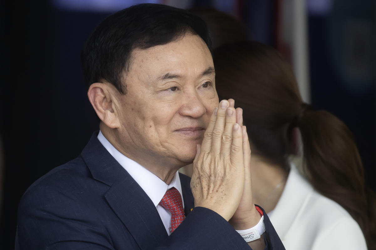 Thai prosecutors say former Prime Minister Thaksin is being investigated for royal defamation