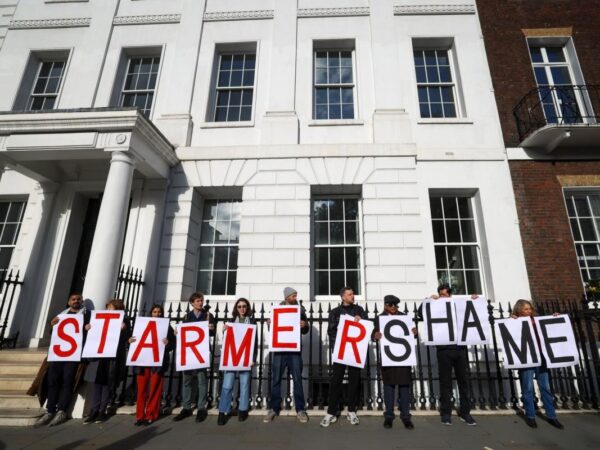 The Battle for Keir Starmer’s Ear as Labour Homes In on UK Power