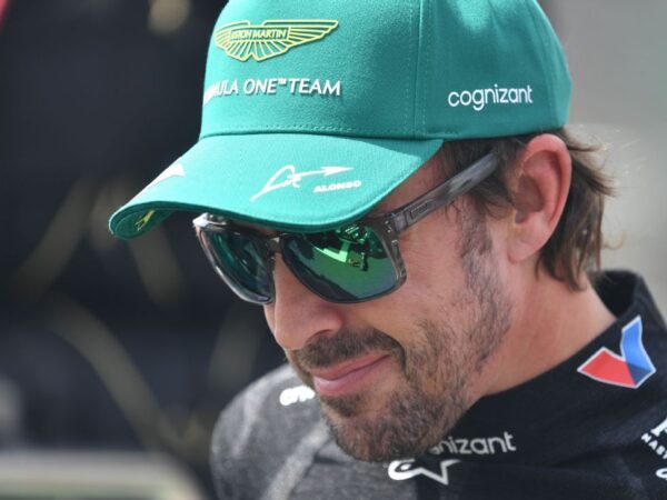 Who could replace Lewis Hamilton at Mercedes in 2025?