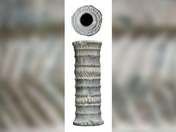 4,000-year-old vial contains ancient red lipstick, archaeologists say