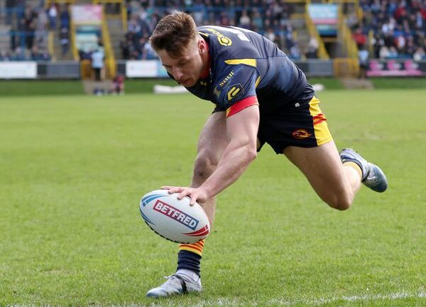 Challenge Cup: Catalans Dragons beat Halifax Panthers 40-4 to coast into quarter-finals | Rugby League News Challenge Cup: Catalans Dragons beat Halifax Panthers 40-4 to coast into quarter-finals | Rugby League News