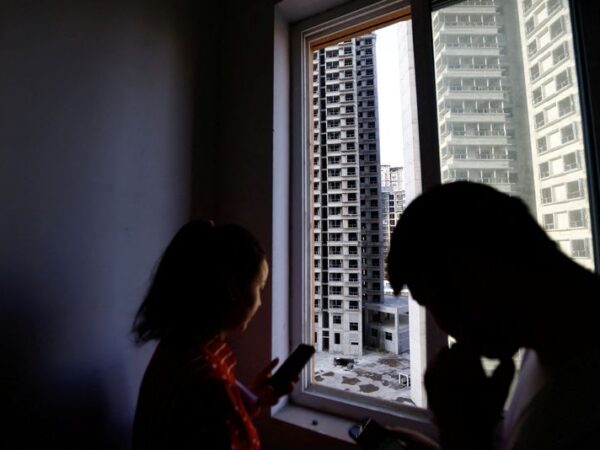 China’s home prices extend declines despite support measures