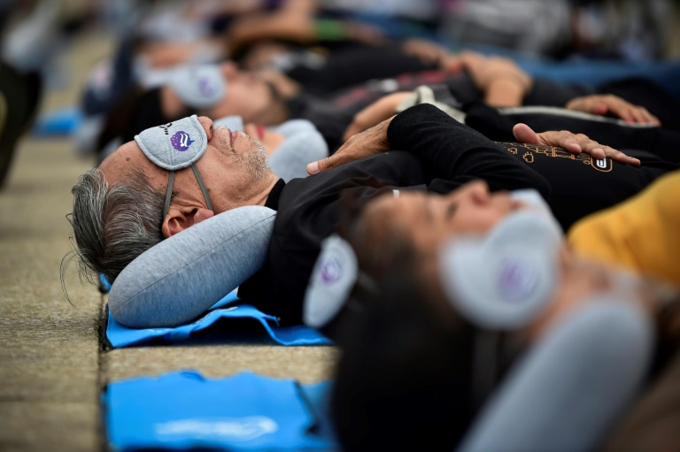 Collective siesta in Mexico City aims to promote the right to sleep