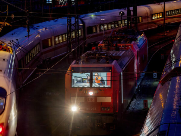 Deal to end German rail strikes features a 35-hour work week with an option to work longer