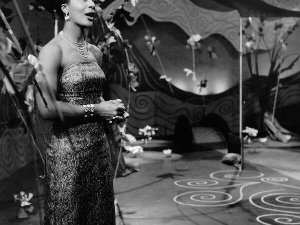 Eleanor Collins, Canada’s ‘First Lady of Jazz,’ Dies at 104