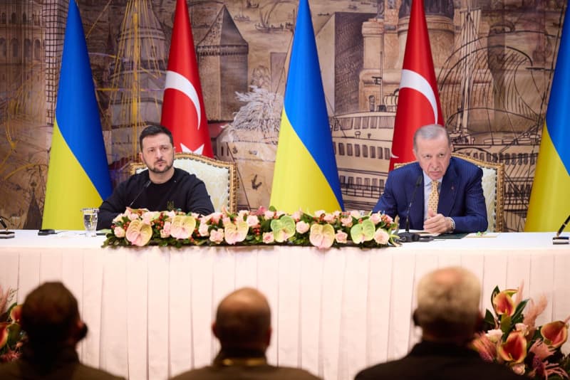 Erdoğan offers to host Ukraine-Russia peace talks in Turkey Erdoğan offers to host Ukraine-Russia peace talks in Turkey