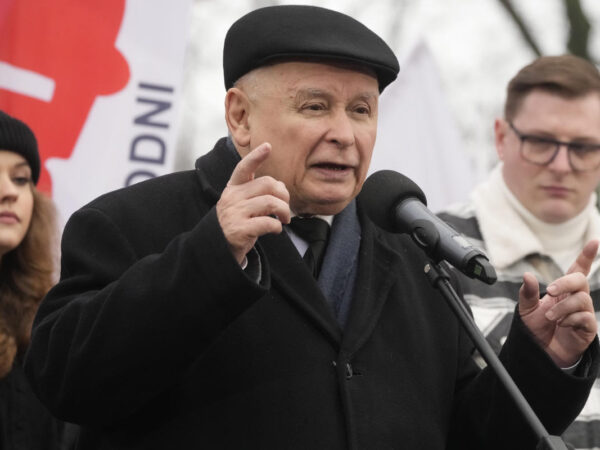 Former Polish PM Kaczyński questioned over spyware allegations in parliament