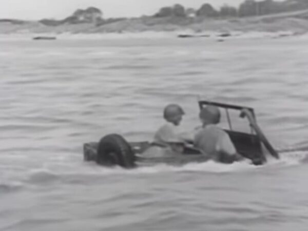 Military Jeeps Could Drive Underwater