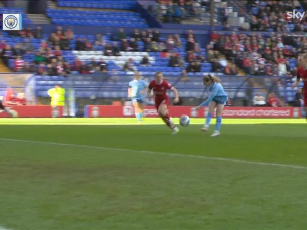 Park doubles City's lead with brilliant solo run