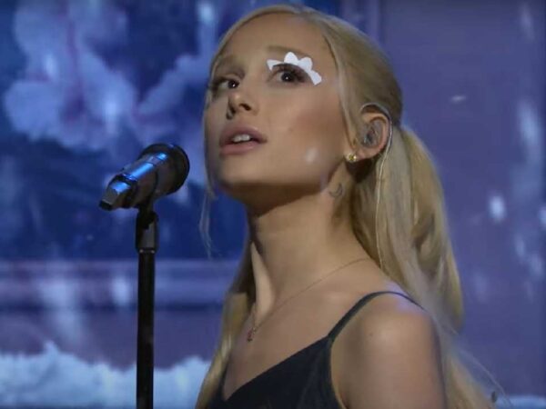 ‘SNL’: Ariana Grande Plays Nicole Kidman in ‘Moulin Rouge’ Sketch, While Bowen Yang Can’t Stop Laughing