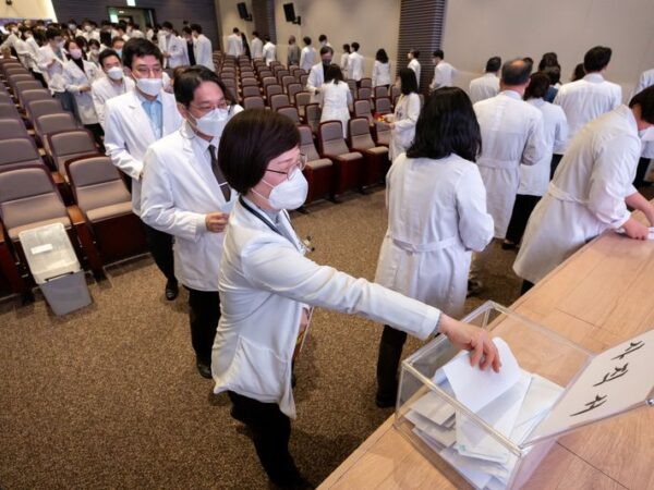 South Korea’s medical professors join protests, reduce hours in practice