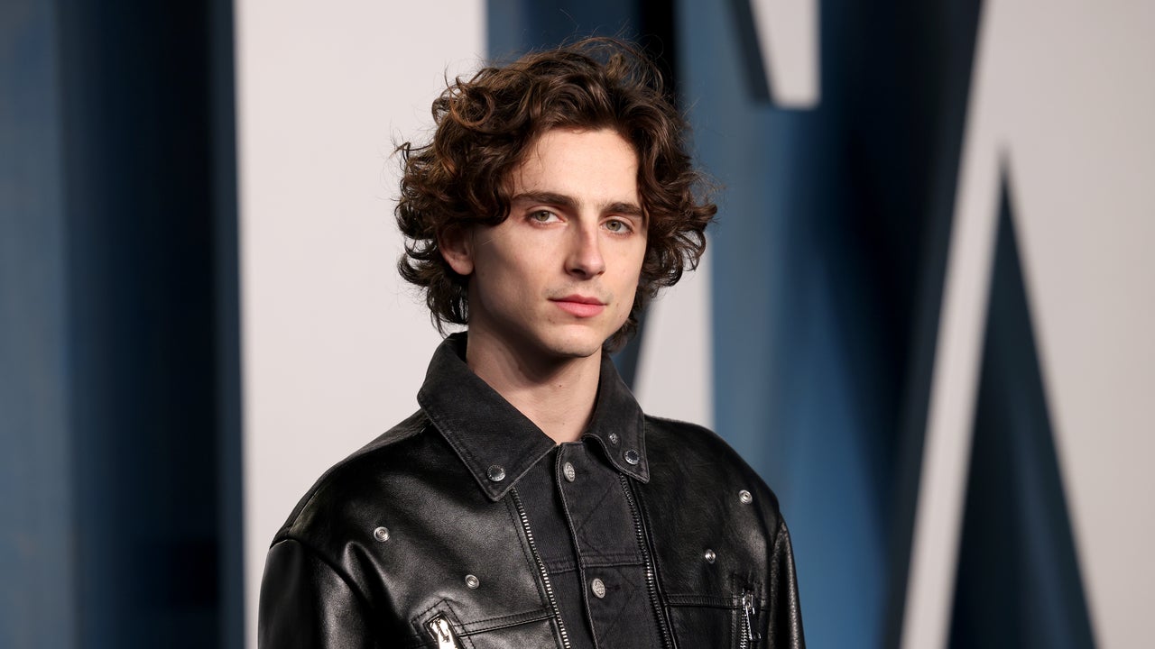 Timothée Chalamet Transforms Into Bob Dylan in First Set Photos From ‘A Complete Unknown’ Biopic