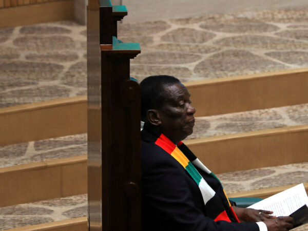 Zimbabwe, After Expelling U.S. Officials, Accuses Them of Promoting ‘Regime Change’