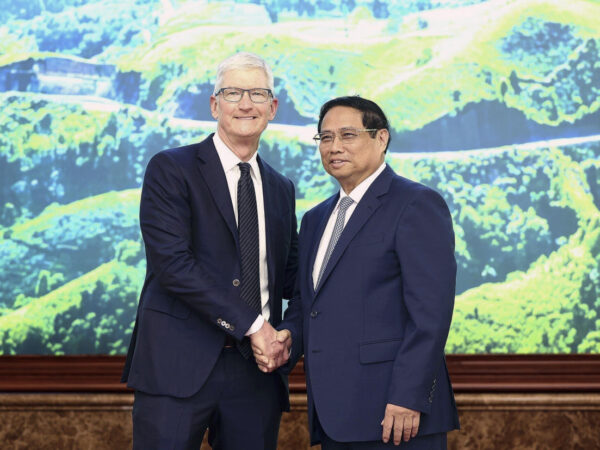 Apple CEO says that he wants to increase investments in Vietnam