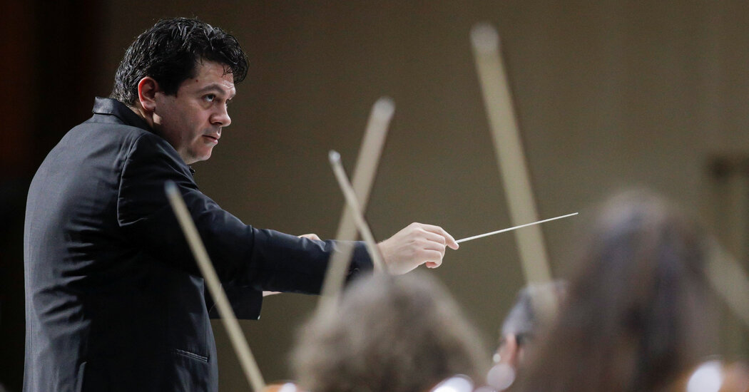 Cristian Macelaru, Decorated Maestro, to Lead Cincinnati Symphony Cristian Macelaru, Decorated Maestro, to Lead Cincinnati Symphony