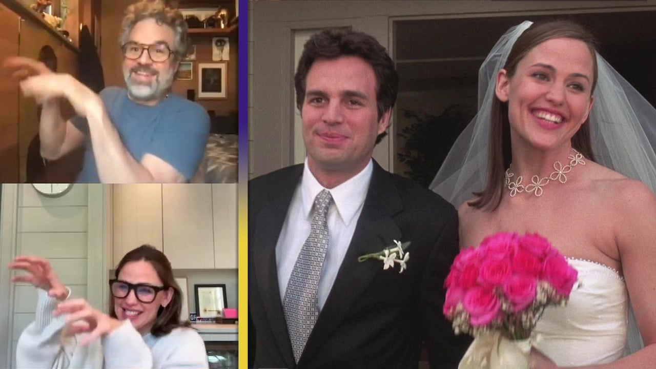 Jennifer Garner and Mark Ruffalo Reunite With ‘Thriller’ Dance for ’13 Going on 30′ Anniversary Jennifer Garner and Mark Ruffalo Reunite With ‘Thriller’ Dance for ’13 Going on 30′ Anniversary