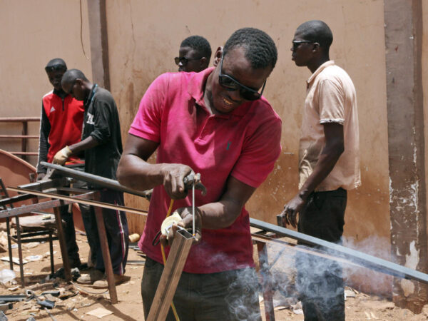 Laborers and street vendors in Mali find no respite as deadly heat wave surges through West Africa