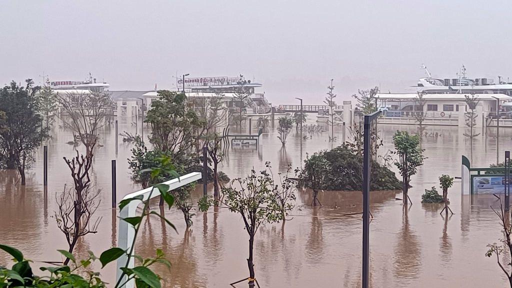 Tens of thousands evacuated from massive China floods Tens of thousands evacuated from massive China floods