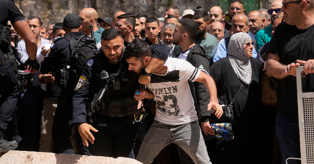 Tensions Run High at Al Aqsa Mosque on the Last Friday of Ramadan