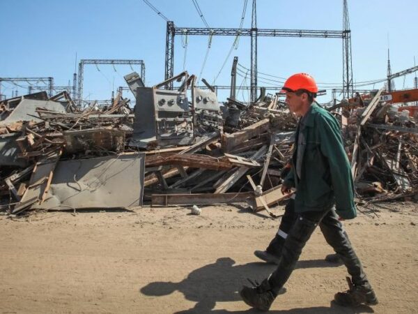Ukraine’s power plants at the mercy of Russian missiles