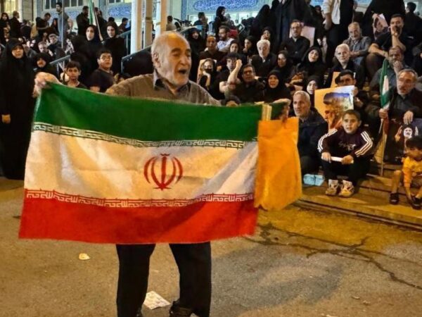 Crowds gather ahead of Iranian president’s funeral