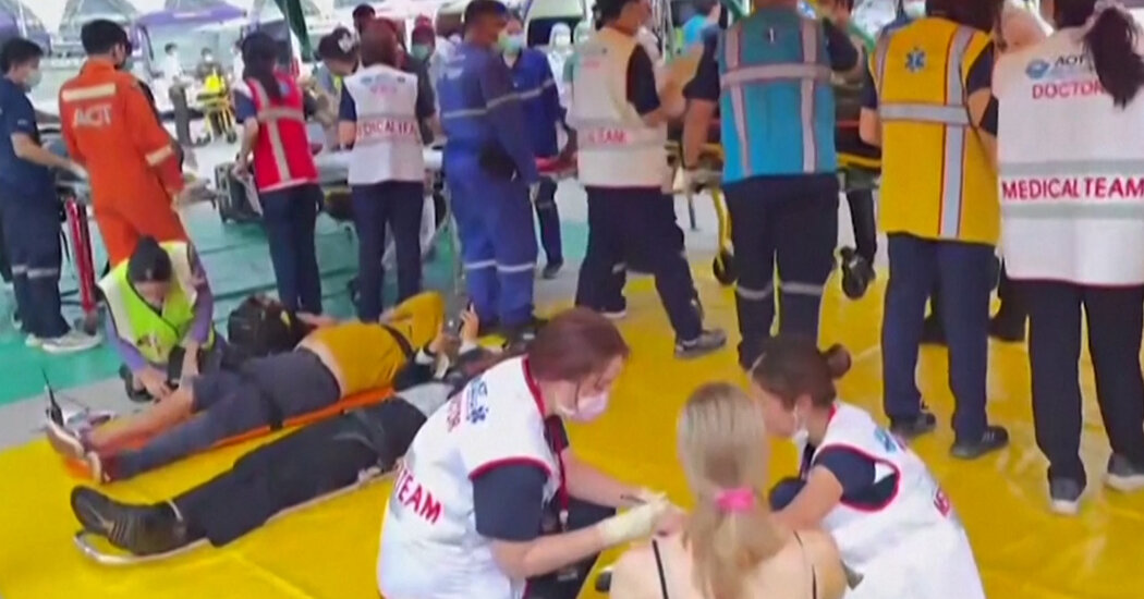 ‘Extreme Turbulence’ on Singapore Airlines Flight Kills 1 and Injures Dozens