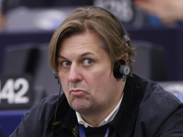 Far-right grouping in European Parliament expels high-flying Alternative for Germany party