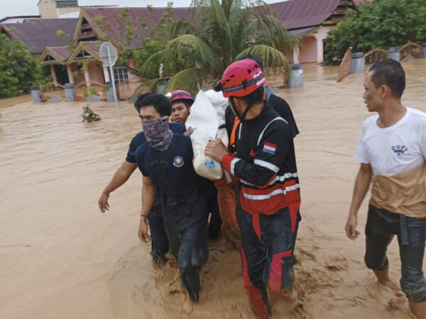 Flood and landslide hit Indonesia’s Sulawesi island, killing 14