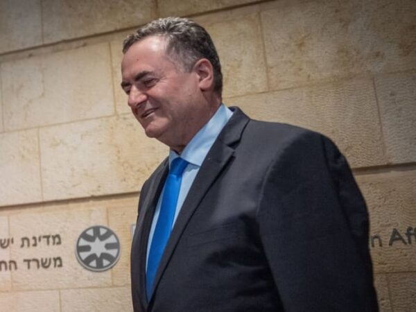 Israel shows ambassadors with Palestine statehood plan hostage video