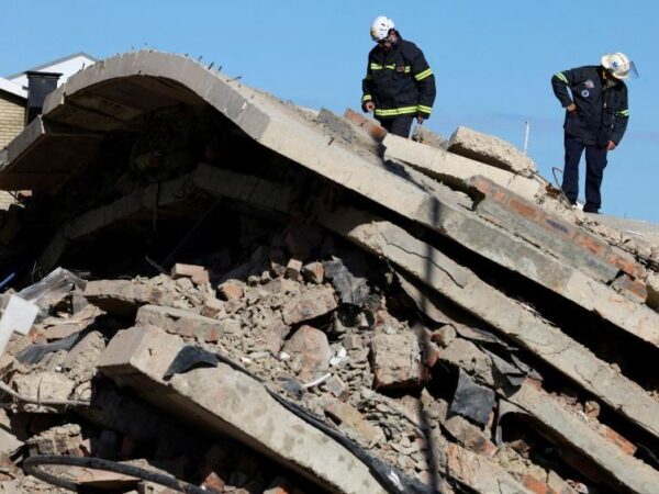Man freed five days after South Africa building collapse