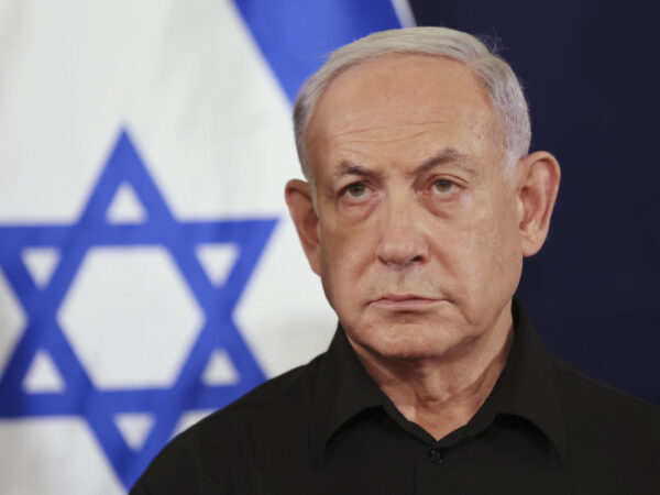 Netanyahu uses Holocaust ceremony to brush off international pressure against Gaza offensive