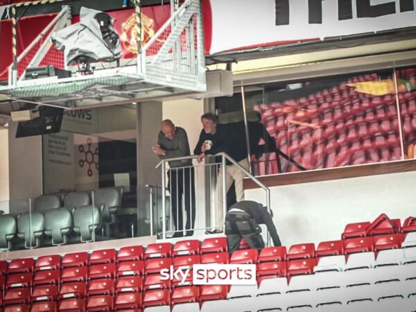 Plenty to discuss? Ratcliffe, Brailsford arrive early ahead of big game against Arsenal