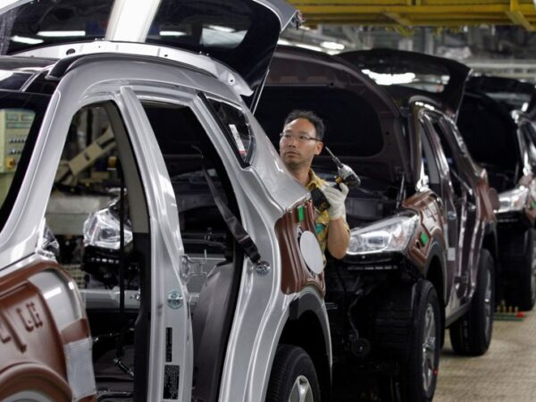 S.Korea factory activity shrinks in April, but optimism about outlook ticks up