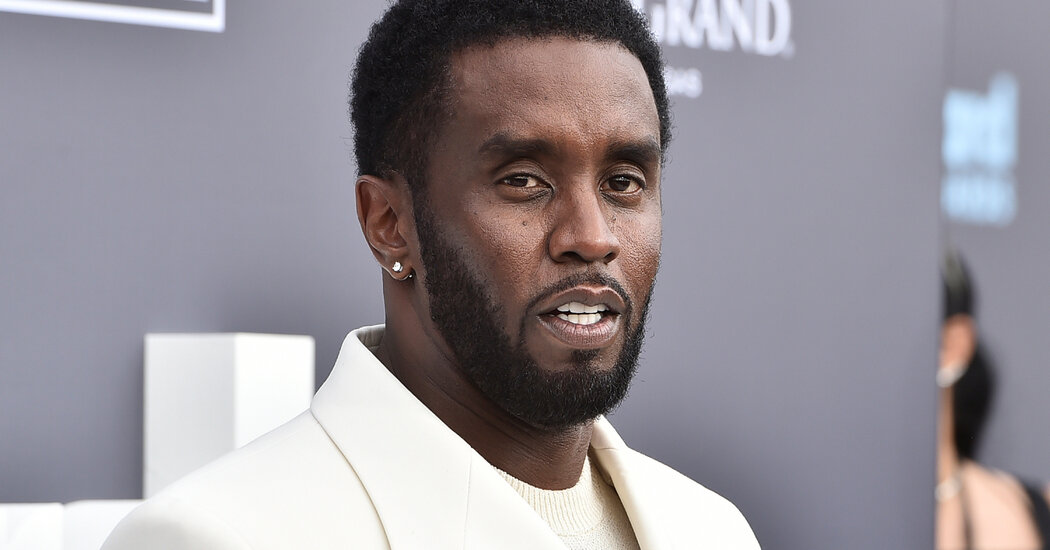Sean Combs Apologizes After Video Shows Him Assaulting Cassie Sean Combs Apologizes After Video Shows Him Assaulting Cassie