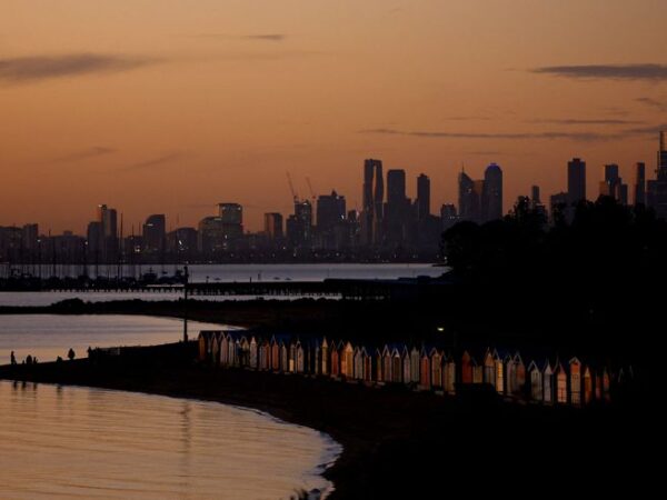 Slowing global economy to mean smaller revenue bump in Australian budget