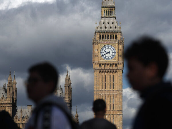 Sometimes U.S. and U.K. Politics Seem in Lock Step. Not This Year.