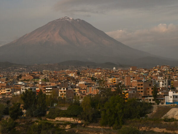 7.2-Magnitude Earthquake Strikes Off Peru, Injures 3