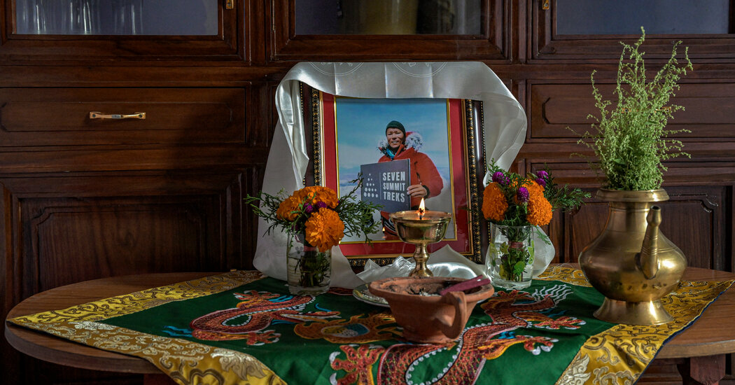 A Champion Sherpa Died Guiding Foreigners. Is It Too Dangerous?